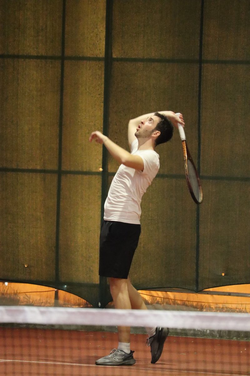 Tenis — Kare 06