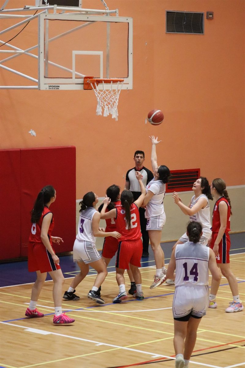 Voleybol — Kare 18